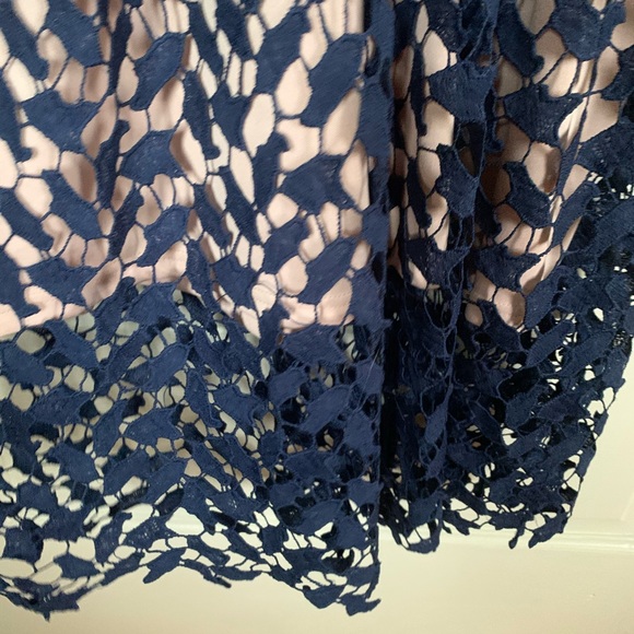 Adorable navy lace dress - Picture 3 of 6